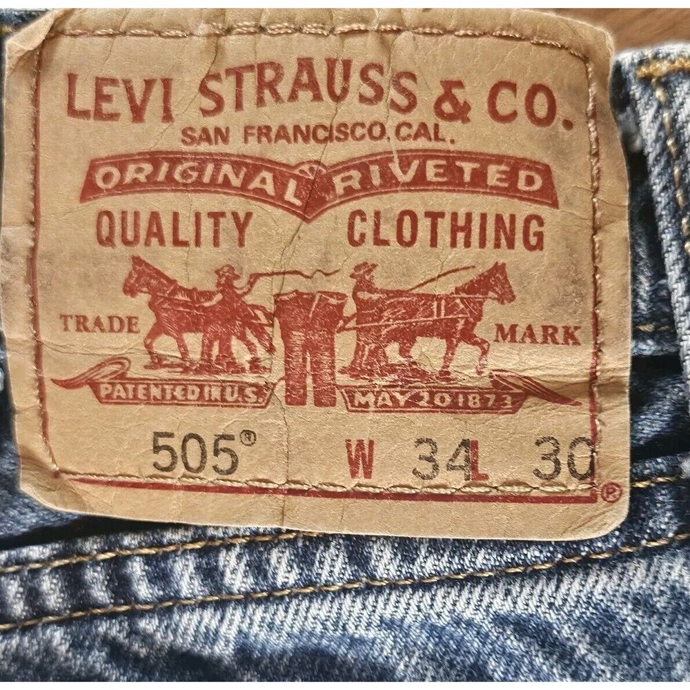 Levi's 505 Straight Fit Jeans Size 34X30 100% Cotton Zip Fly Classic Medium Wash - Picture 10 of 10